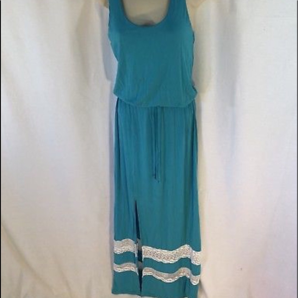 IN SEARCH OF THIS BEBE MAXI SIZE M